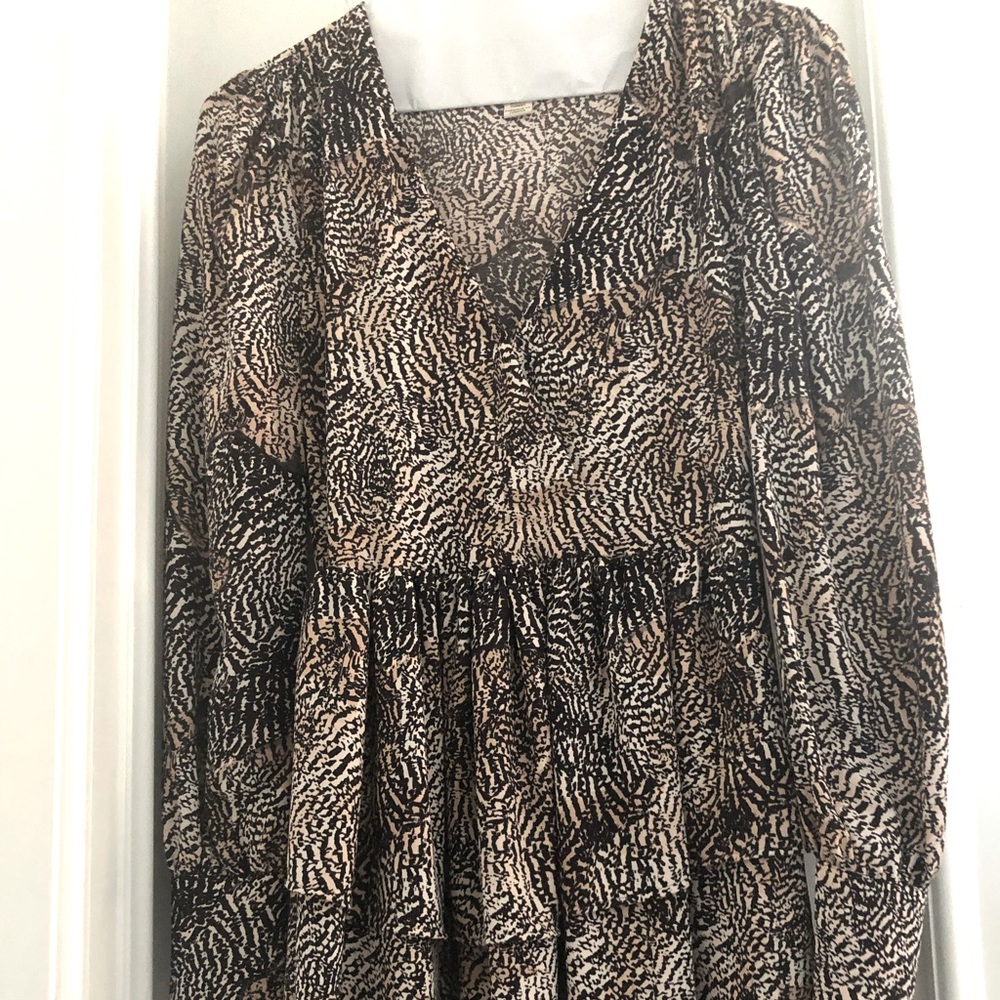 Printed dress with ruffles